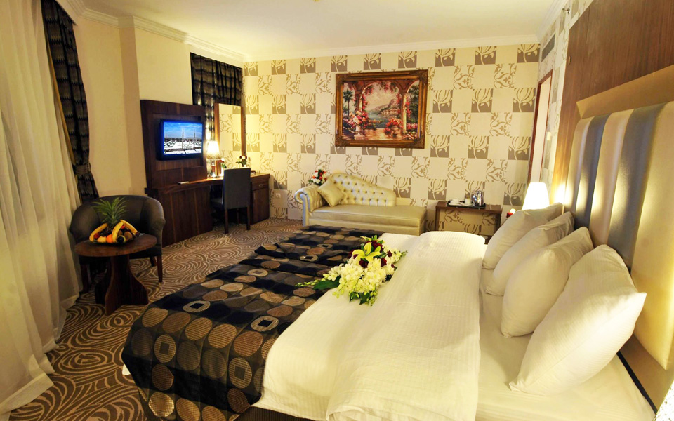 Deluxe King Room